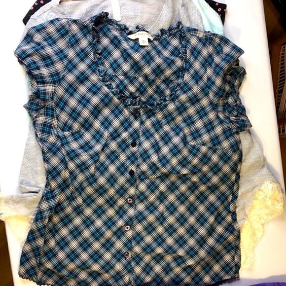 💜 8-Pack Women’s Tops XS–M | Mixed Brands | Great for Resale or Everyday Wear - Picture 9 of 16